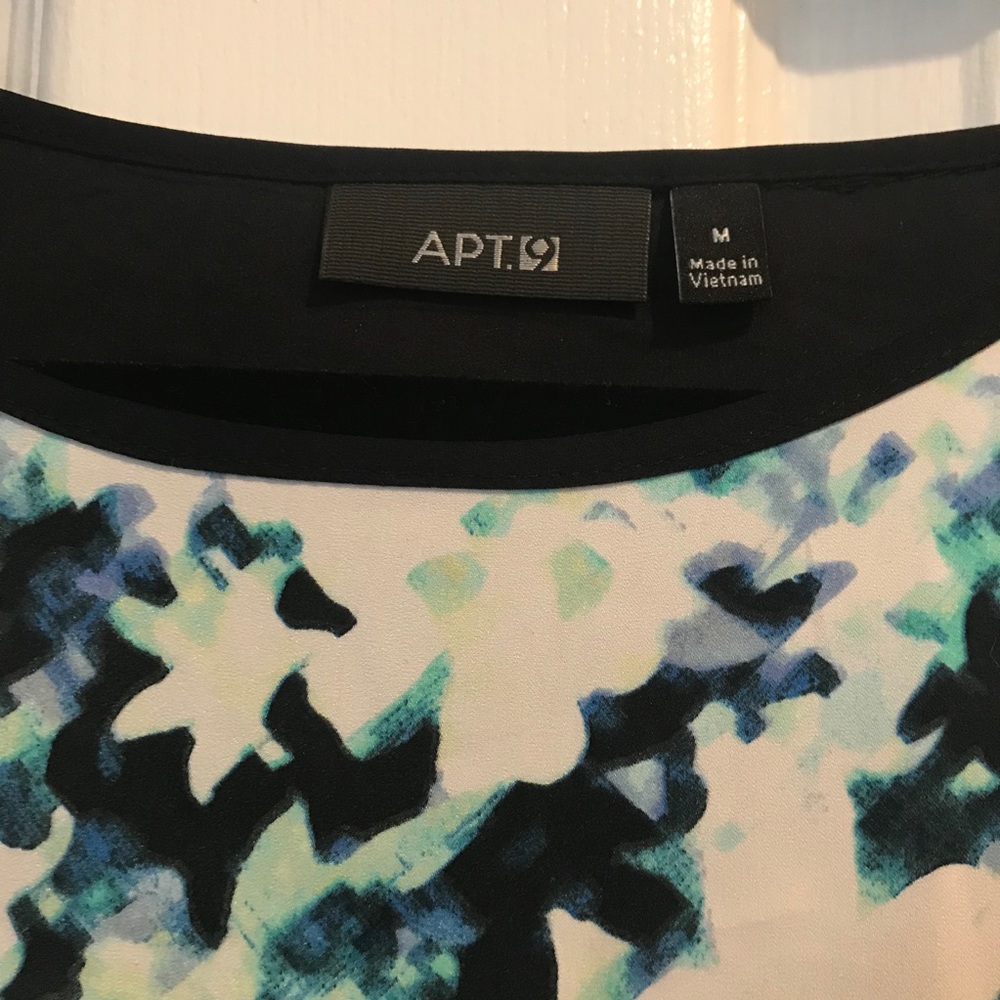 Open back Patterned Tunic - Picture 2 of 5